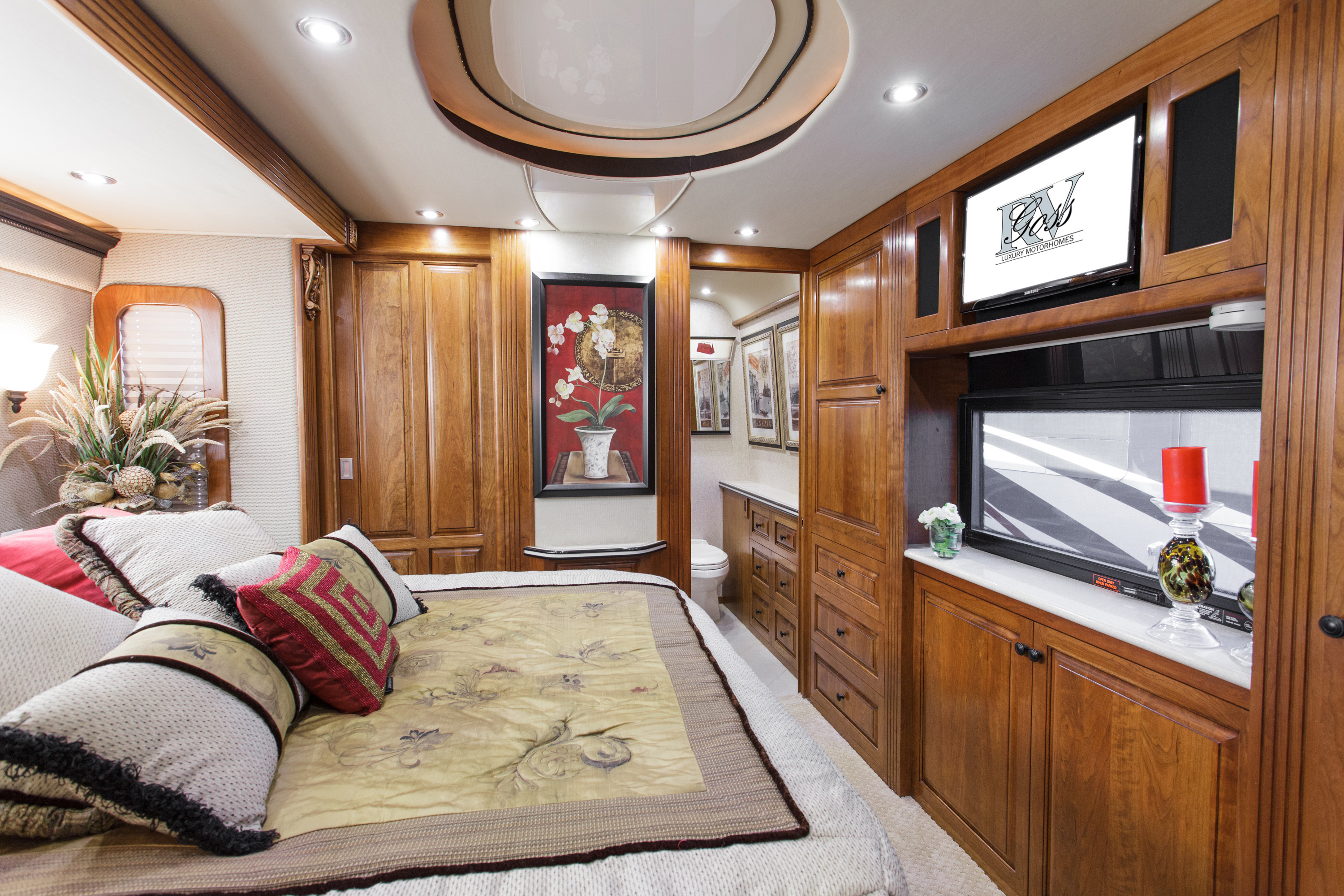 2005 Prevost Royale XLII For Sale