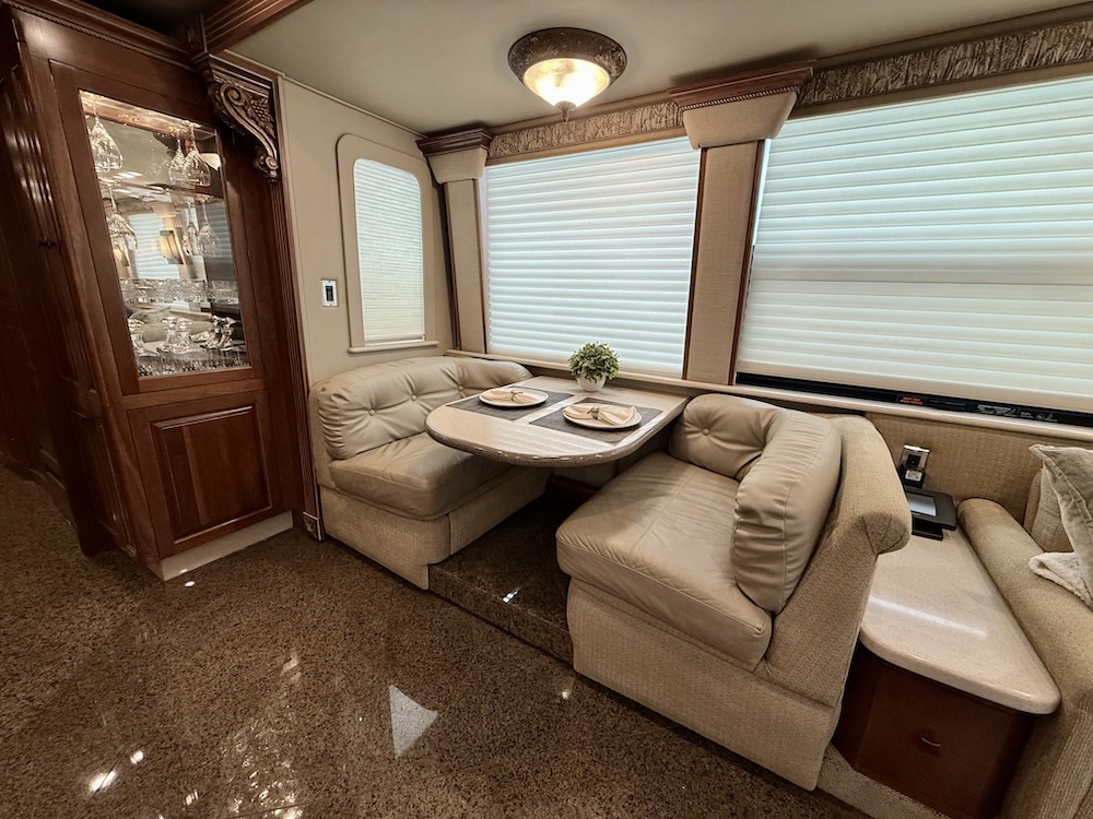 2005 Prevost Royale XLII For Sale
