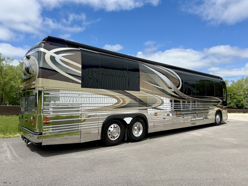2005 Prevost Royale XLII For Sale