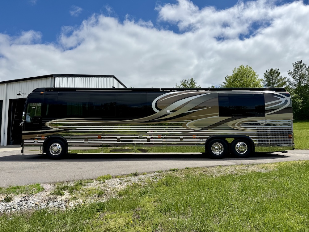 2005 Prevost Royale XLII For Sale