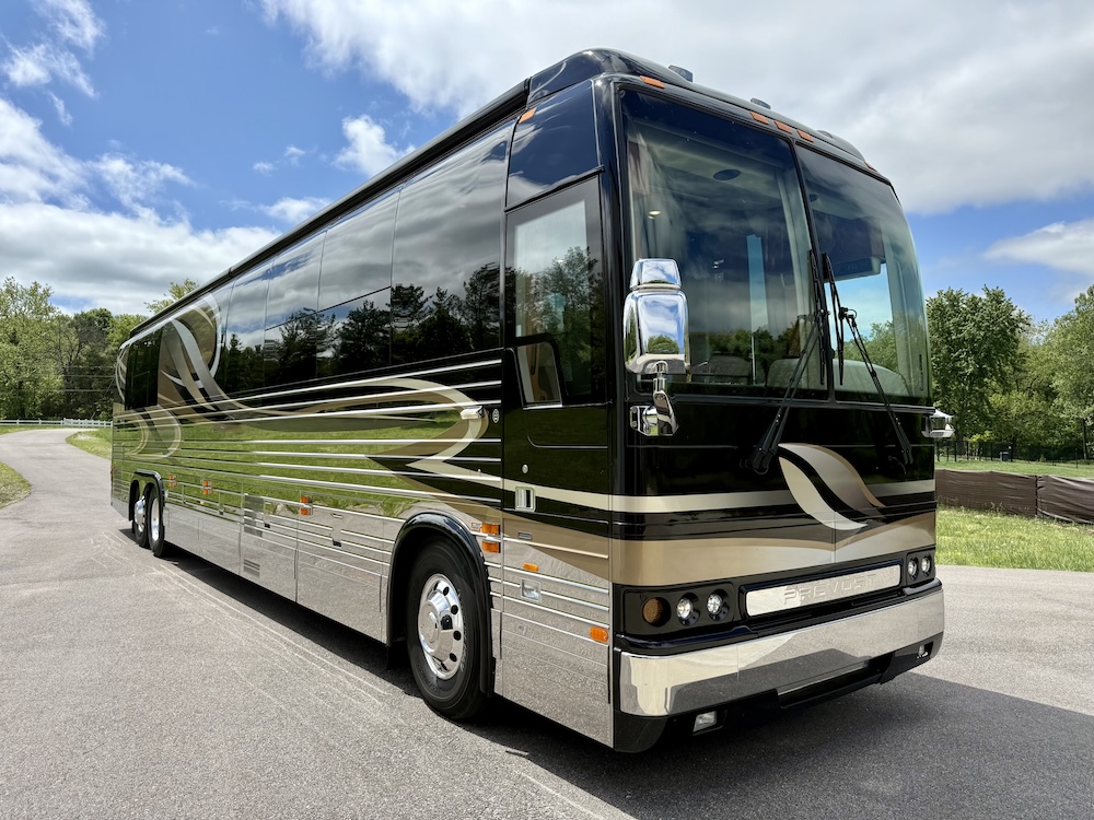 2005 Prevost Royale XLII For Sale
