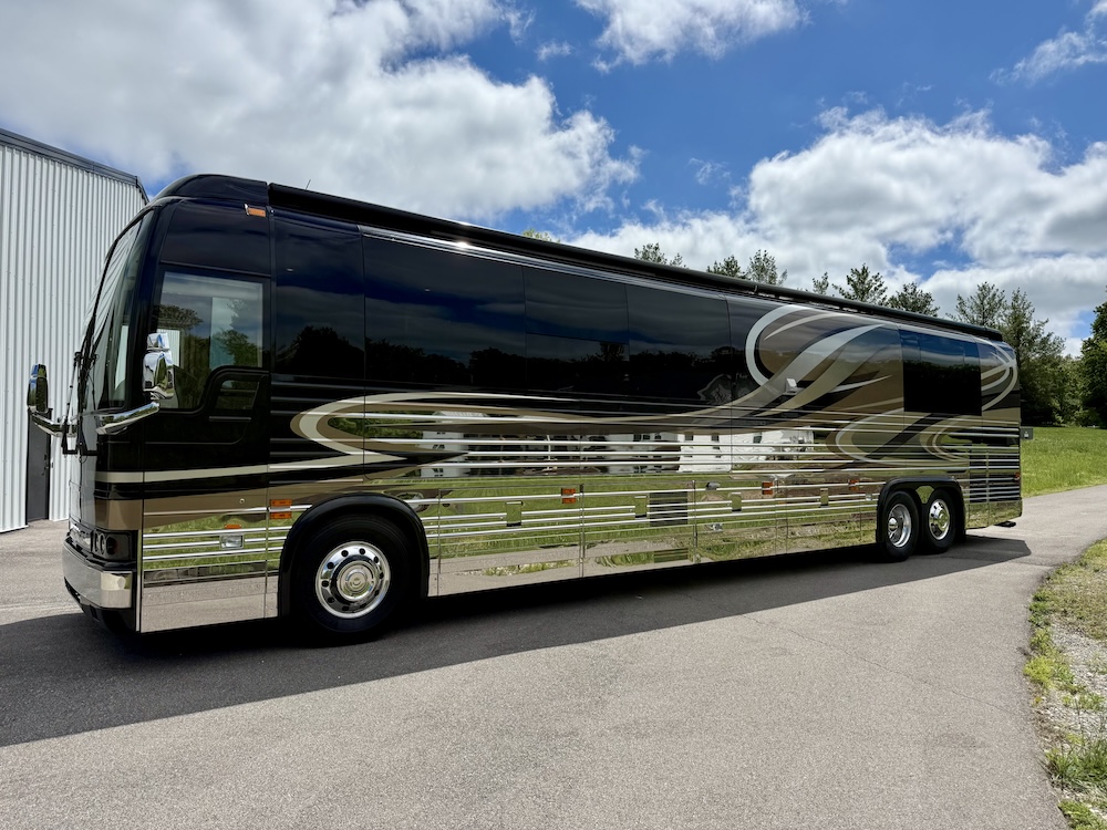 2005 Prevost Royale XLII For Sale