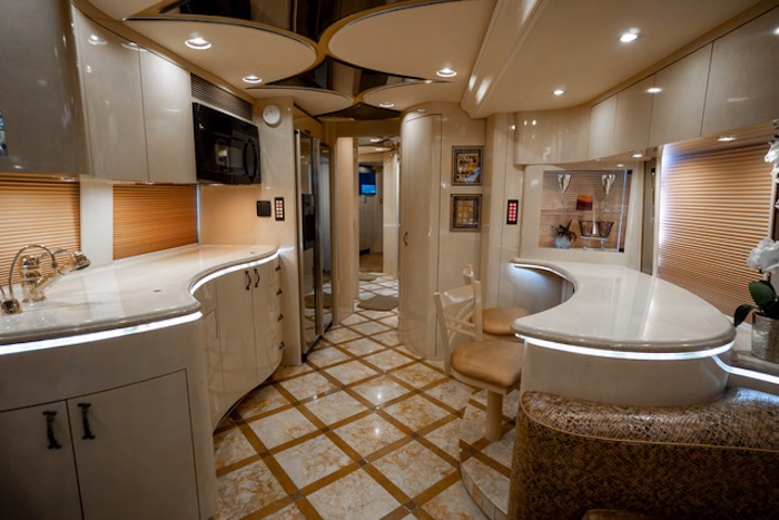 2006 Prevost Marathon H3-45 For Sale
