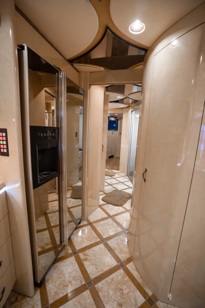 2006 Prevost Marathon H3-45 For Sale