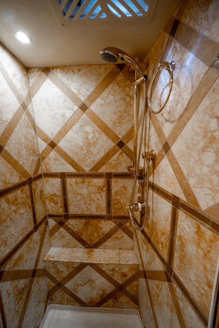 2006 Prevost Marathon H3-45 For Sale