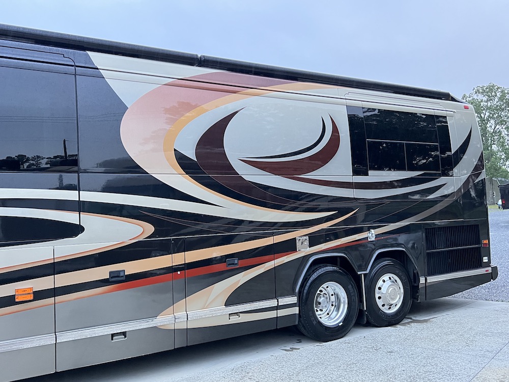 2006 Prevost American H3-45 For Sale