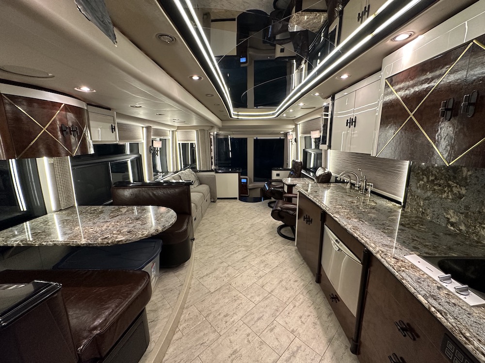 2006 Prevost American H3-45 For Sale