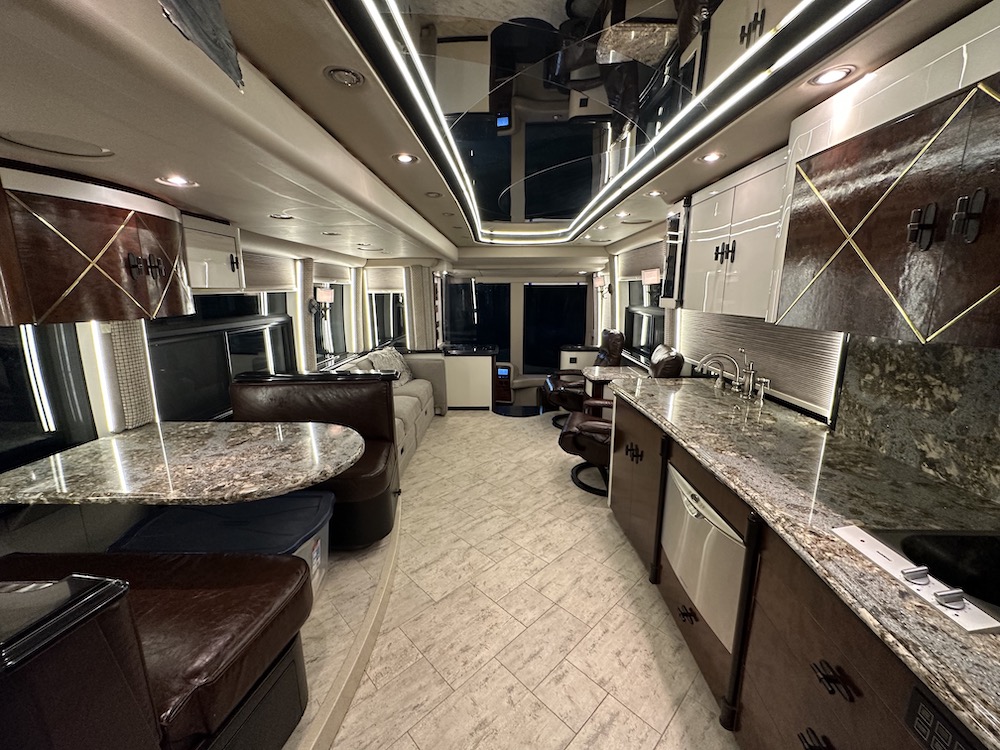 2006 Prevost American H3-45 For Sale