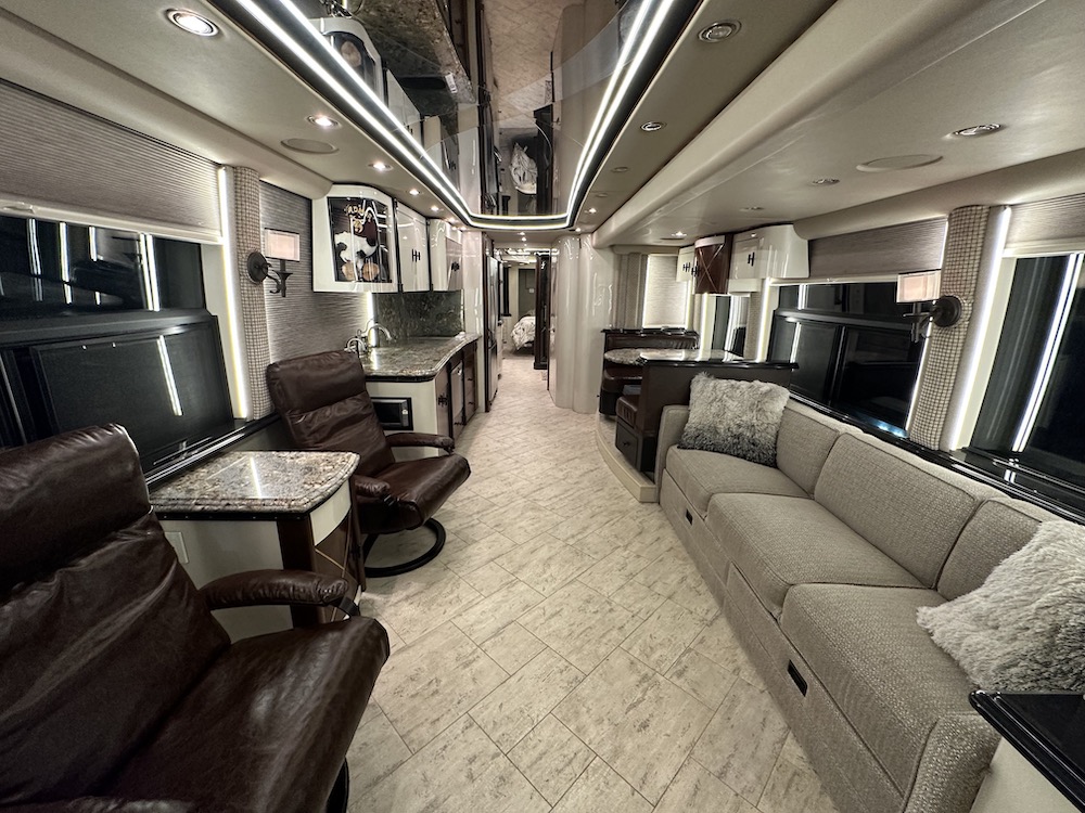 2006 Prevost American H3-45 For Sale