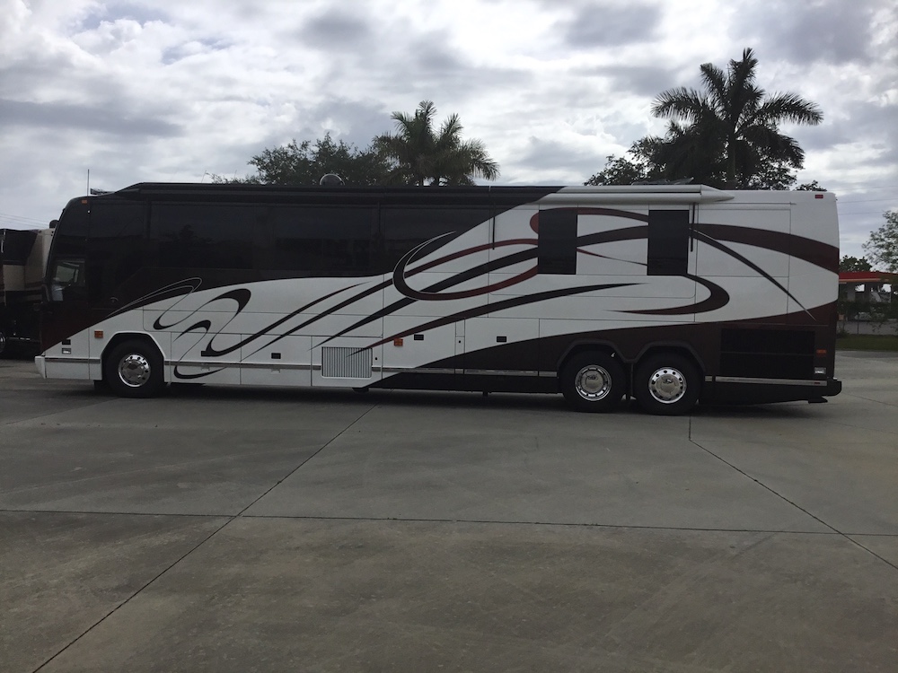 2006 Prevost Featherlight  H3-45 For Sale