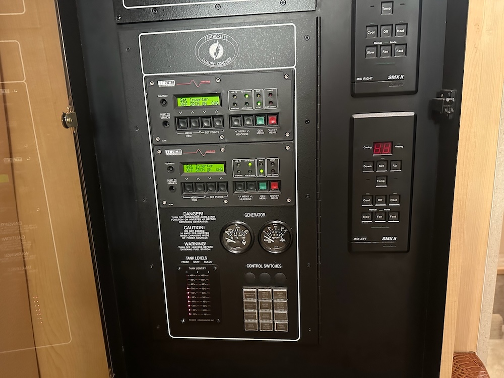 2006 Prevost Featherlite H3-45 For Sale