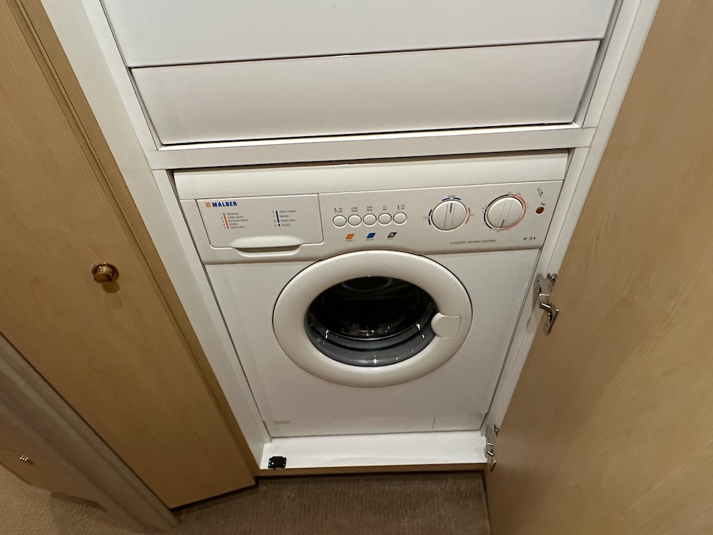 2006 Prevost Featherlite H3-45 For Sale