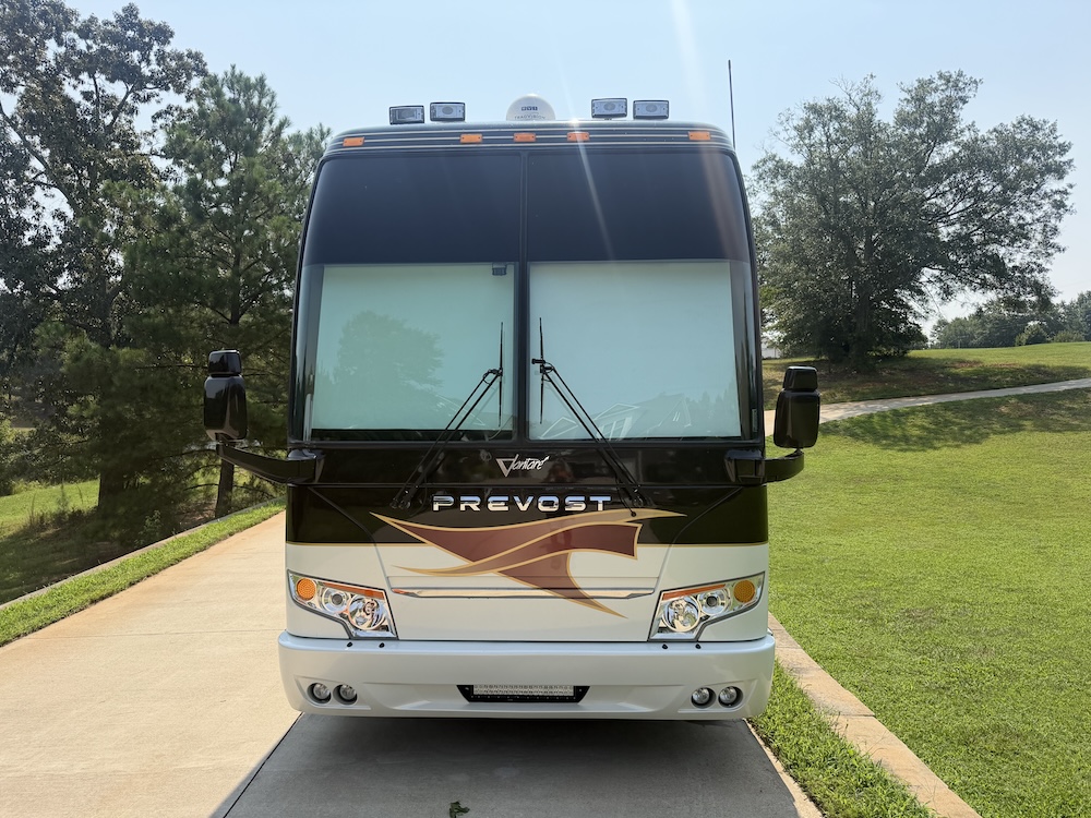2006 Prevost Featherlite H3-45 For Sale