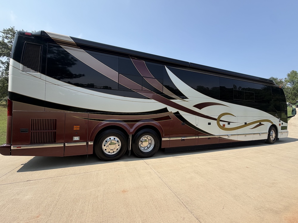 2006 Prevost Featherlite H3-45 For Sale