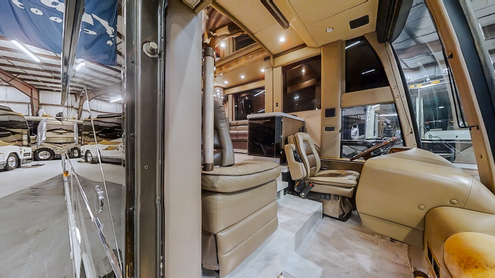 2006 Prevost  Featherlite H3-45 For Sale