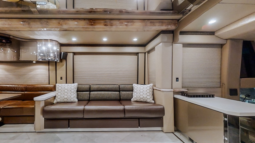 2006 Prevost  Featherlite H3-45 For Sale