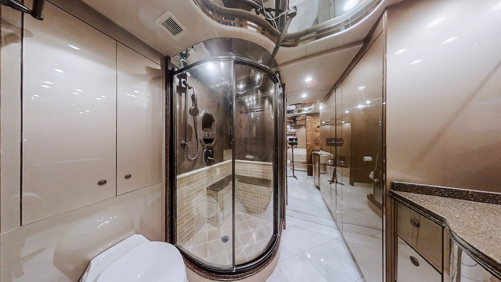 2006 Prevost  Featherlite H3-45 For Sale