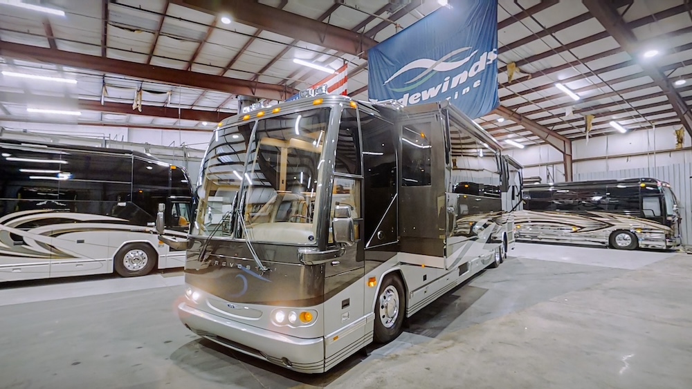 2006 Prevost  Featherlite H3-45 For Sale