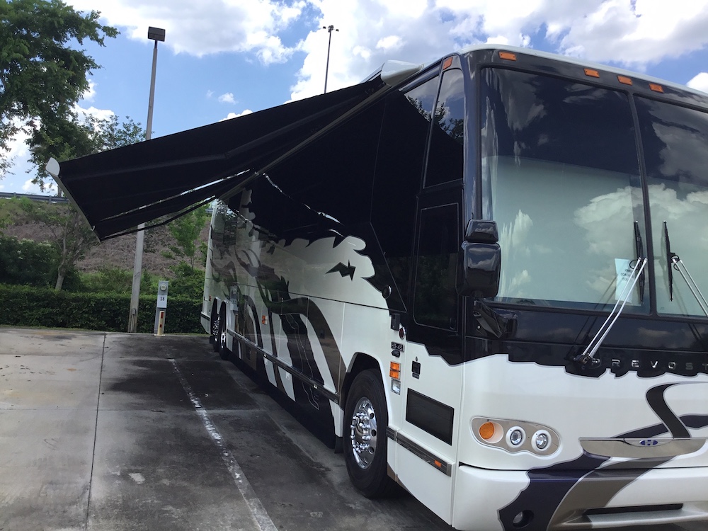 2006 Prevost Featherlite H3-45 For Sale