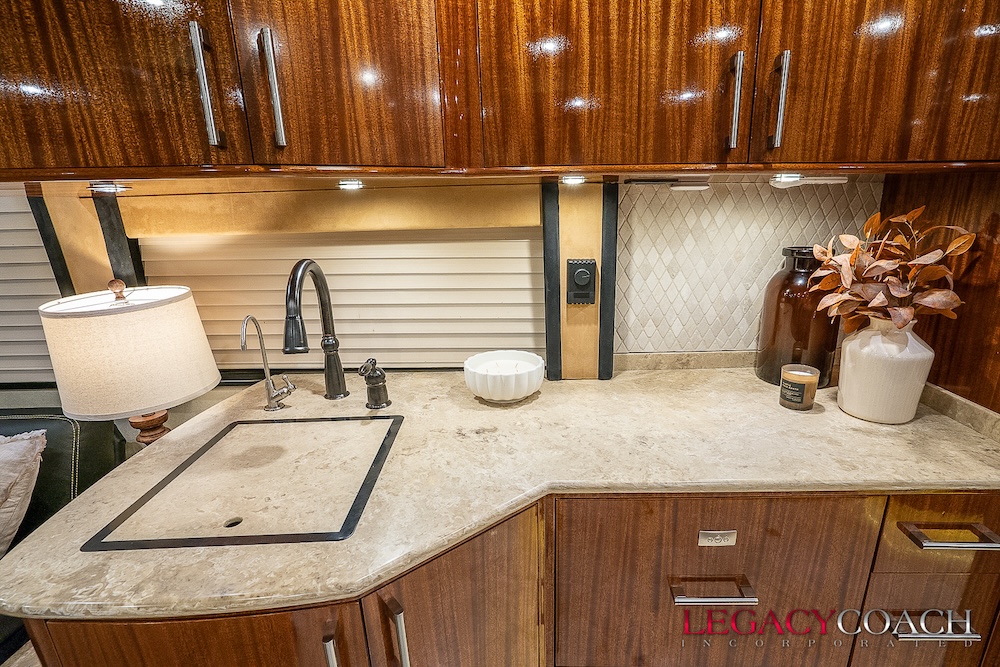 2008 Prevost Legendary XLII For Sale