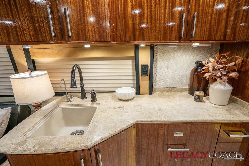 2008 Prevost Legendary XLII For Sale