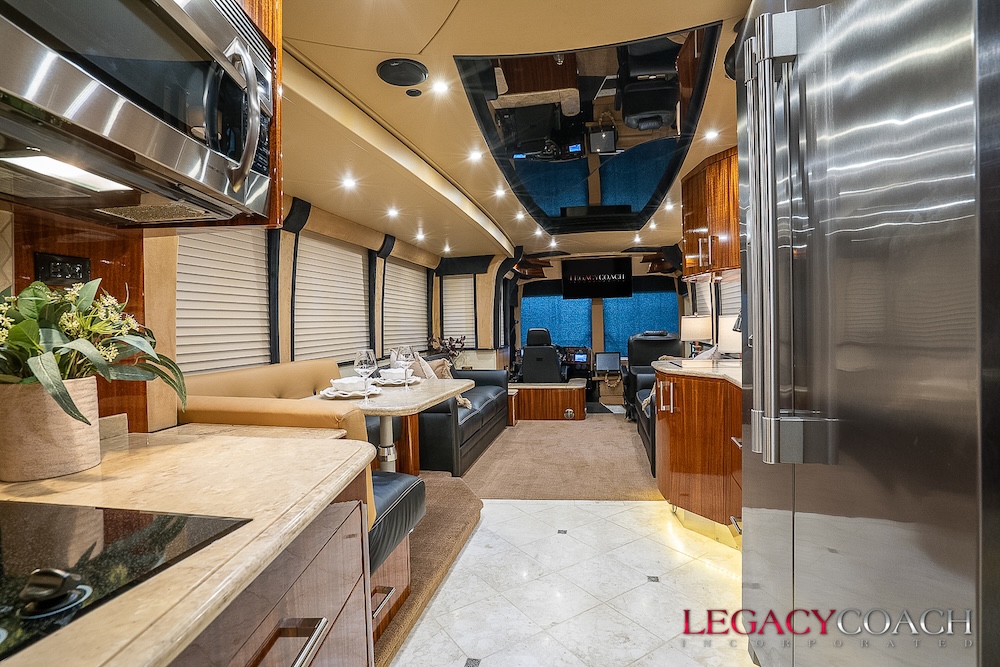 2008 Prevost Legendary XLII For Sale