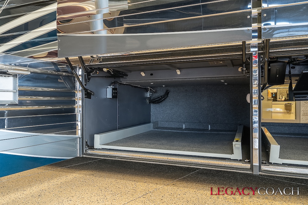 2008 Prevost Legendary XLII For Sale