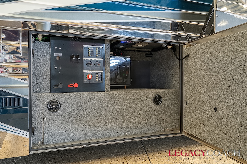 2008 Prevost Legendary XLII For Sale