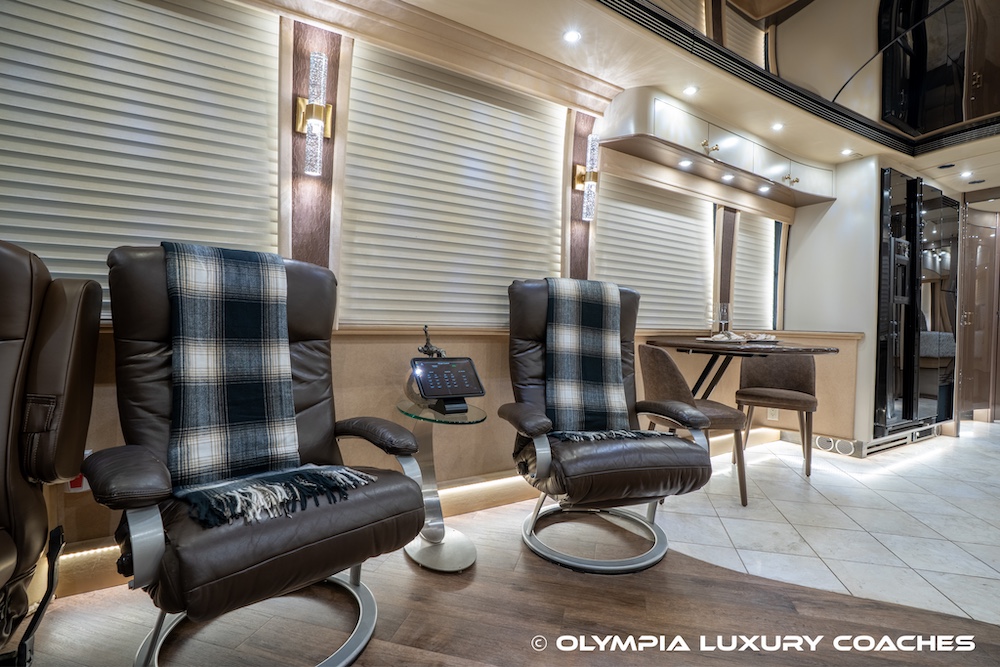 2006 Prevost Legendary XLII For Sale