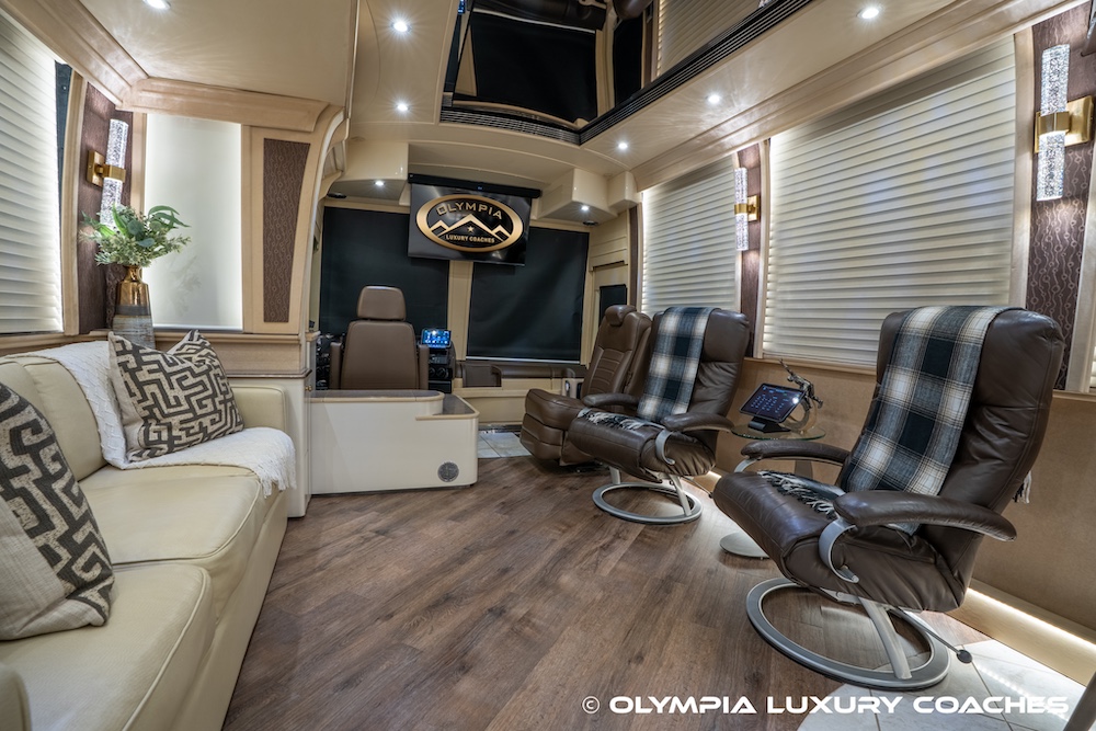 2006 Prevost Legendary XLII For Sale