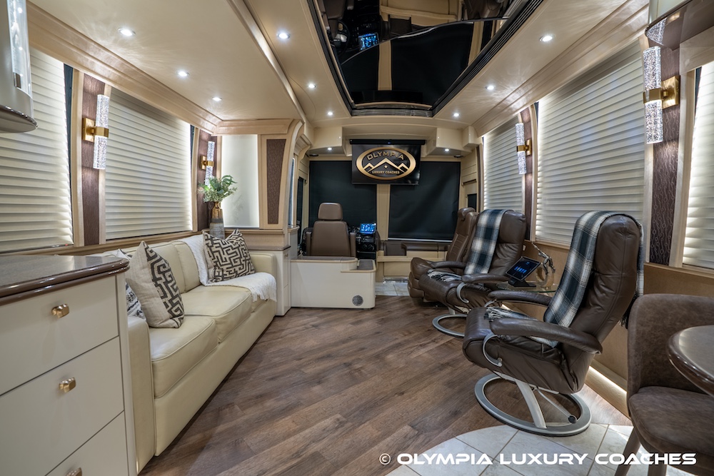 2006 Prevost Legendary XLII For Sale
