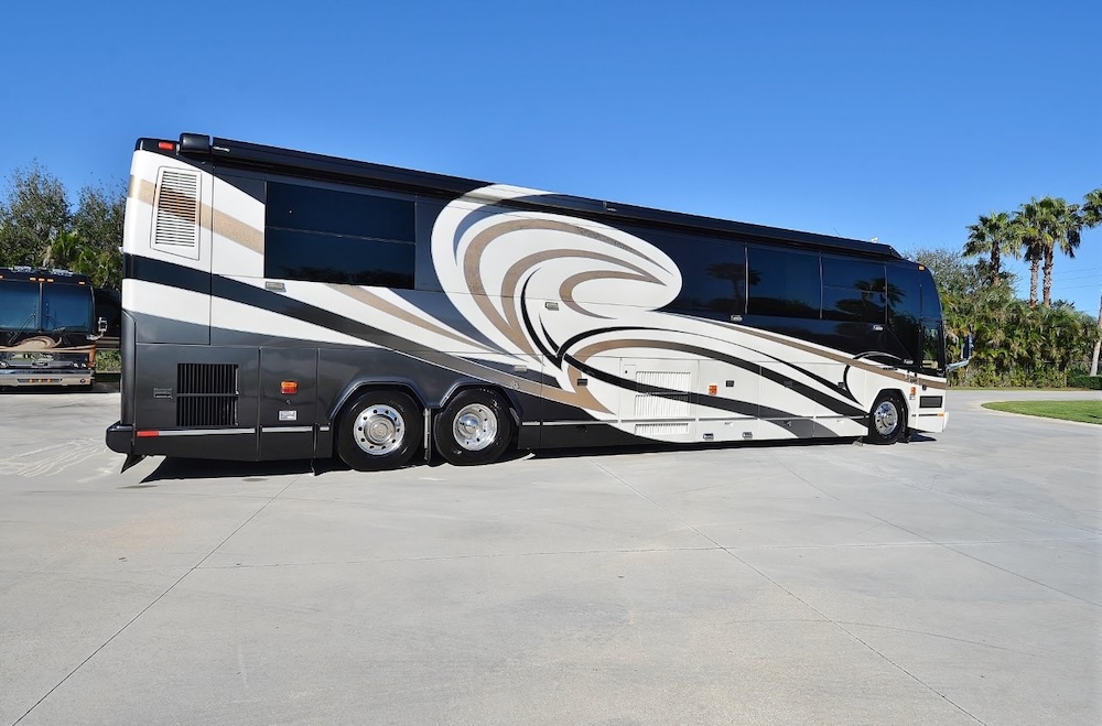 2006 Prevost Liberty H3-45 For Sale