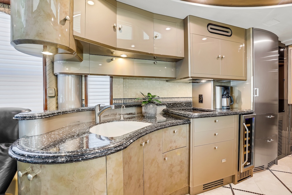 2006 Prevost Liberty XLII For Sale