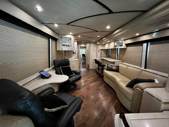 2006 Prevost Marathon H3-45 For Sale