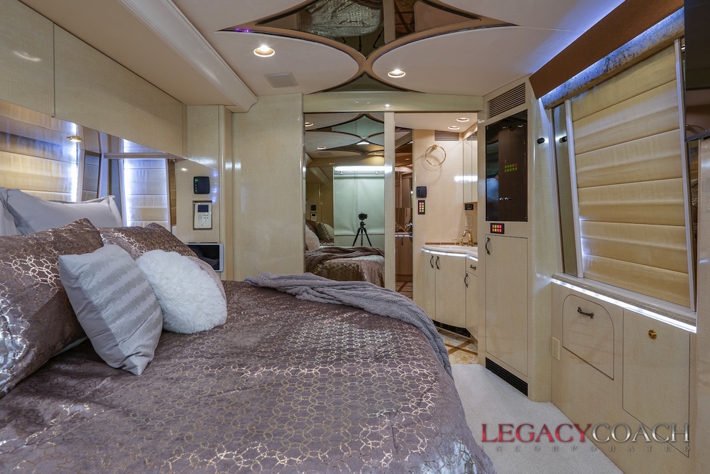 2006 Prevost Marathon H3-45 For Sale