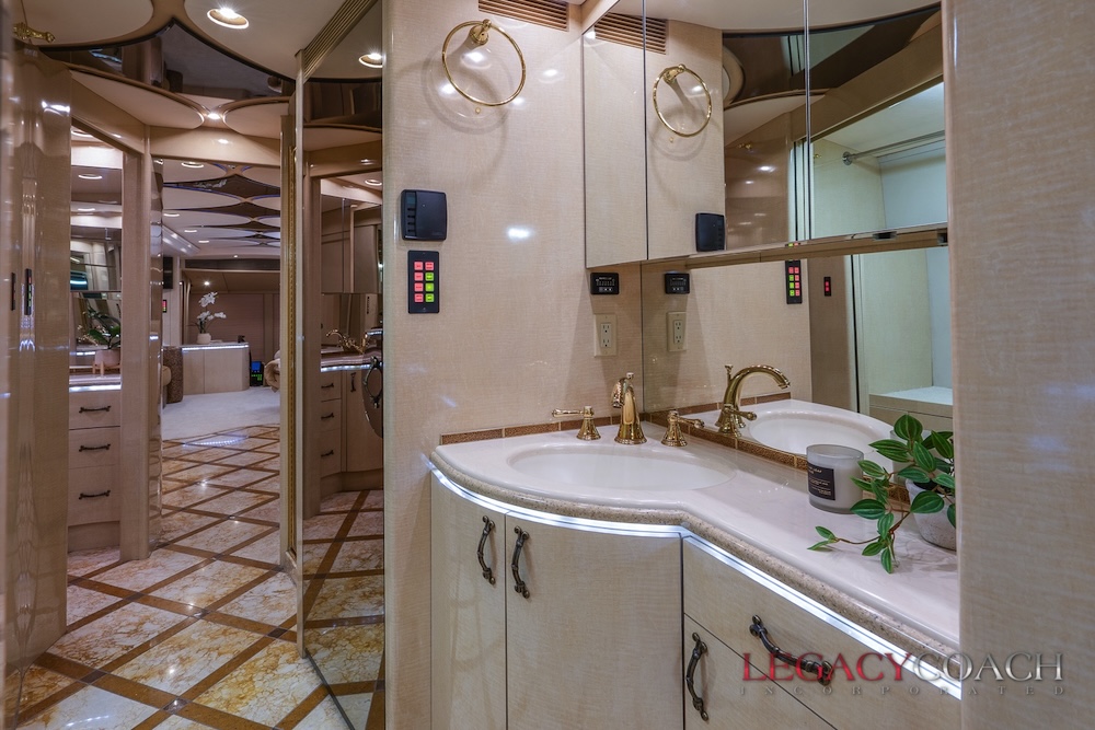 2006 Prevost Marathon H3-45 For Sale