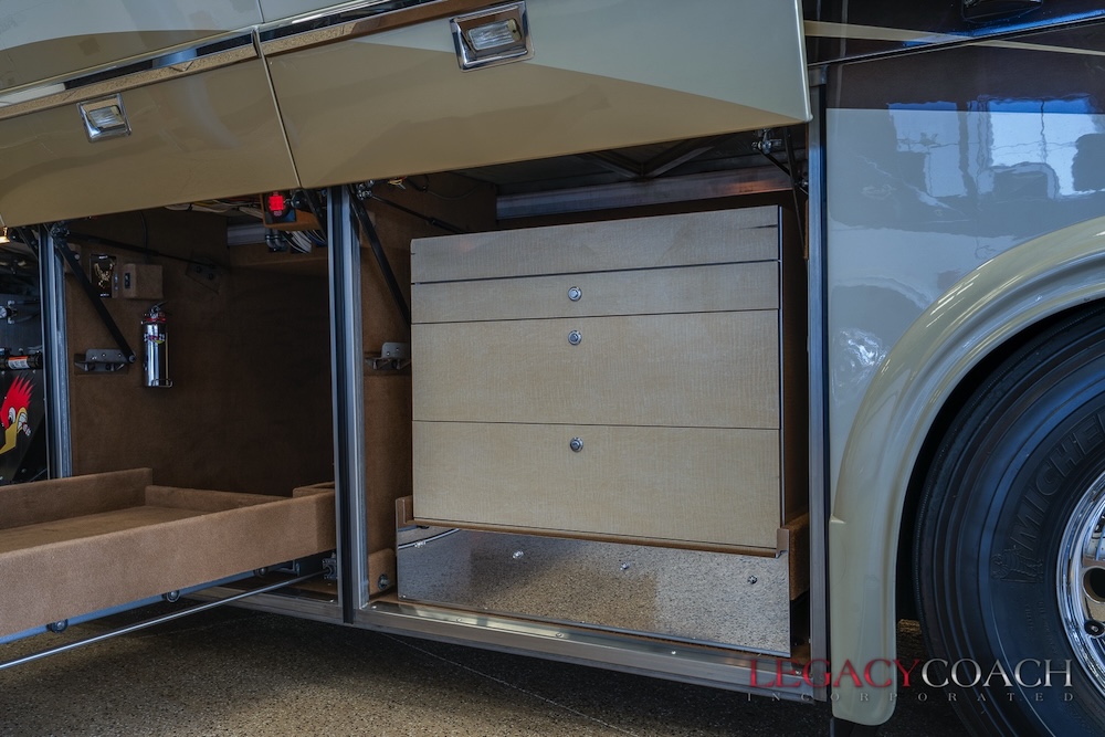 2006 Prevost Marathon H3-45 For Sale