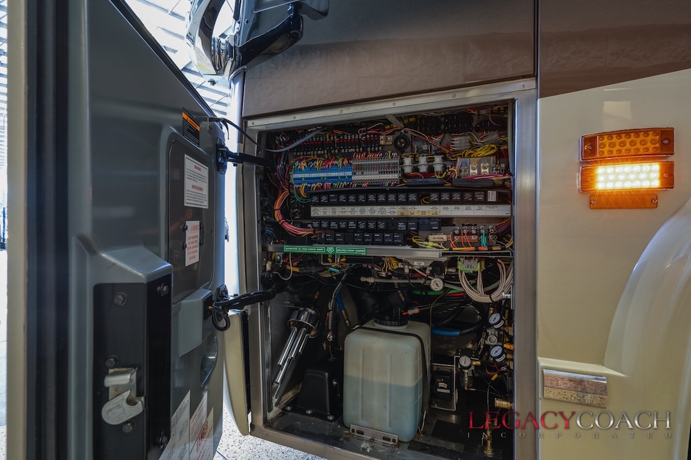 2006 Prevost Marathon H3-45 For Sale