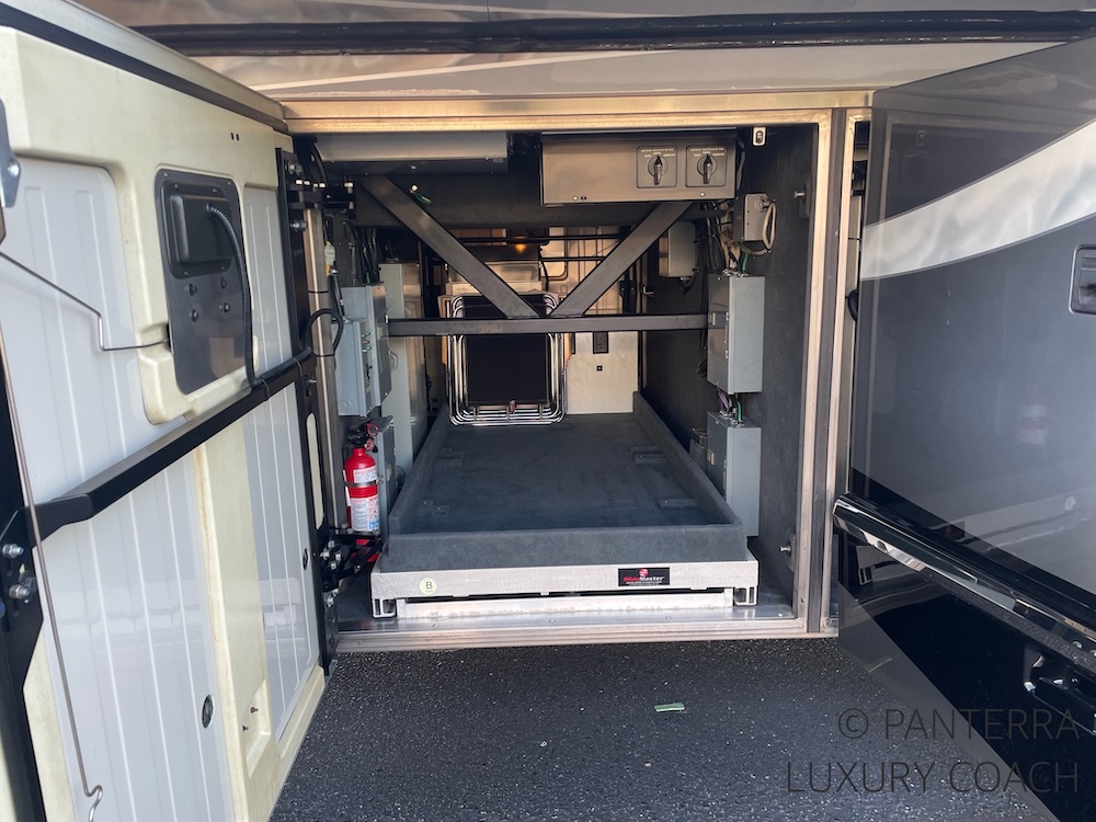 2006 Prevost Marathon H3-45 For Sale