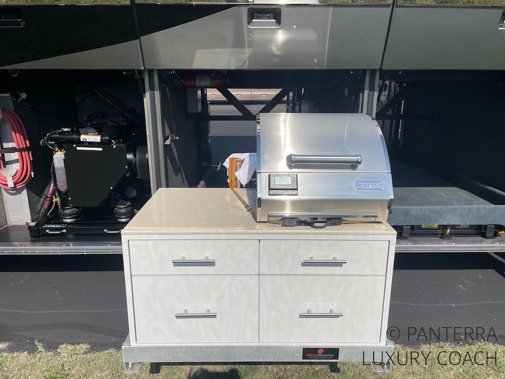 2006 Prevost Marathon H3-45 For Sale