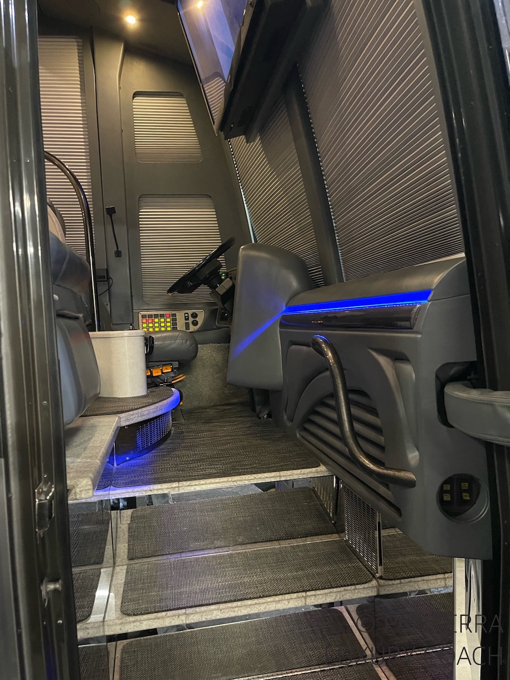 2006 Prevost Marathon H3-45 For Sale