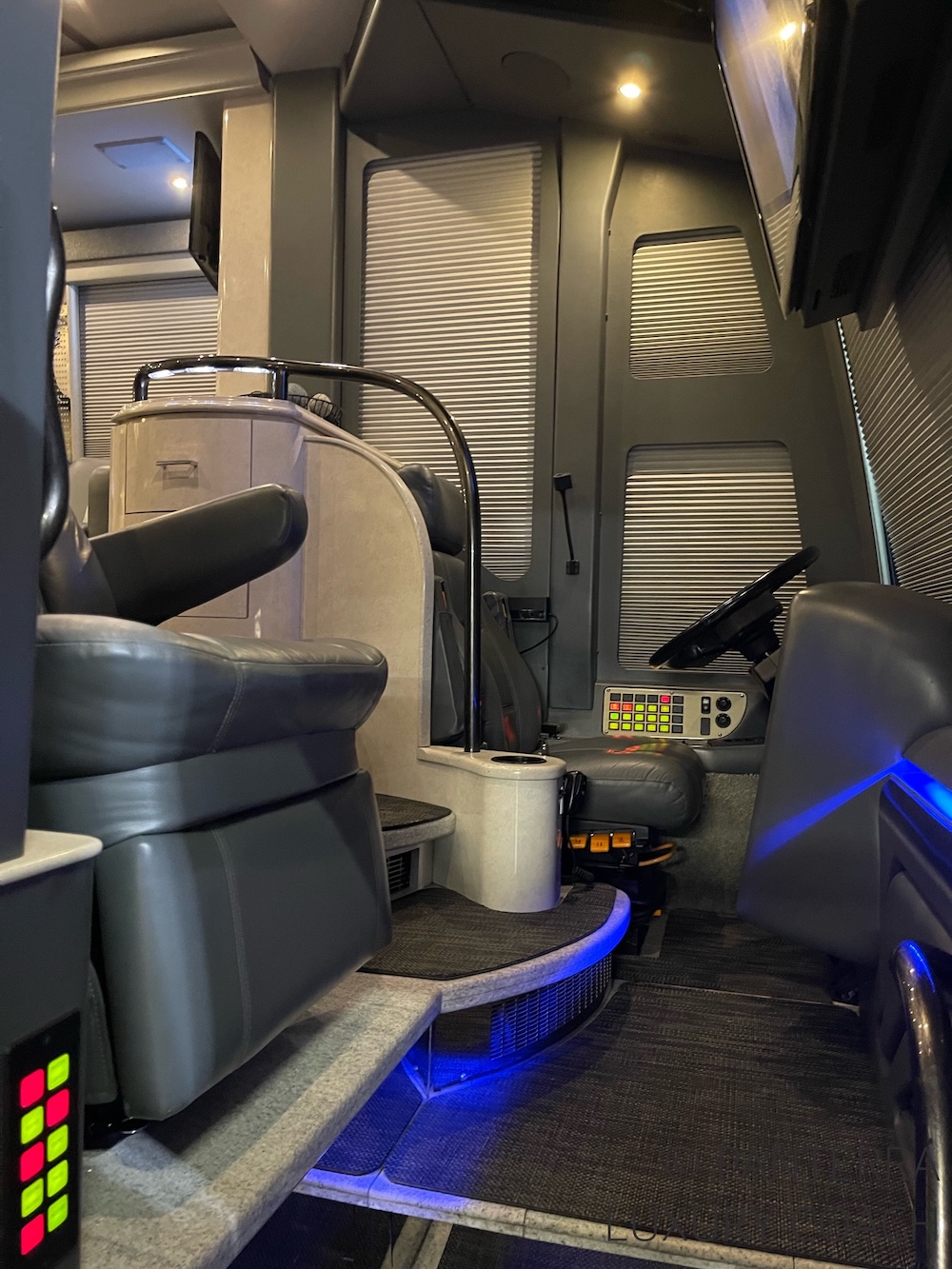 2006 Prevost Marathon H3-45 For Sale