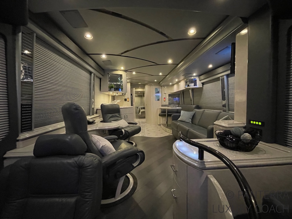 2006 Prevost Marathon H3-45 For Sale