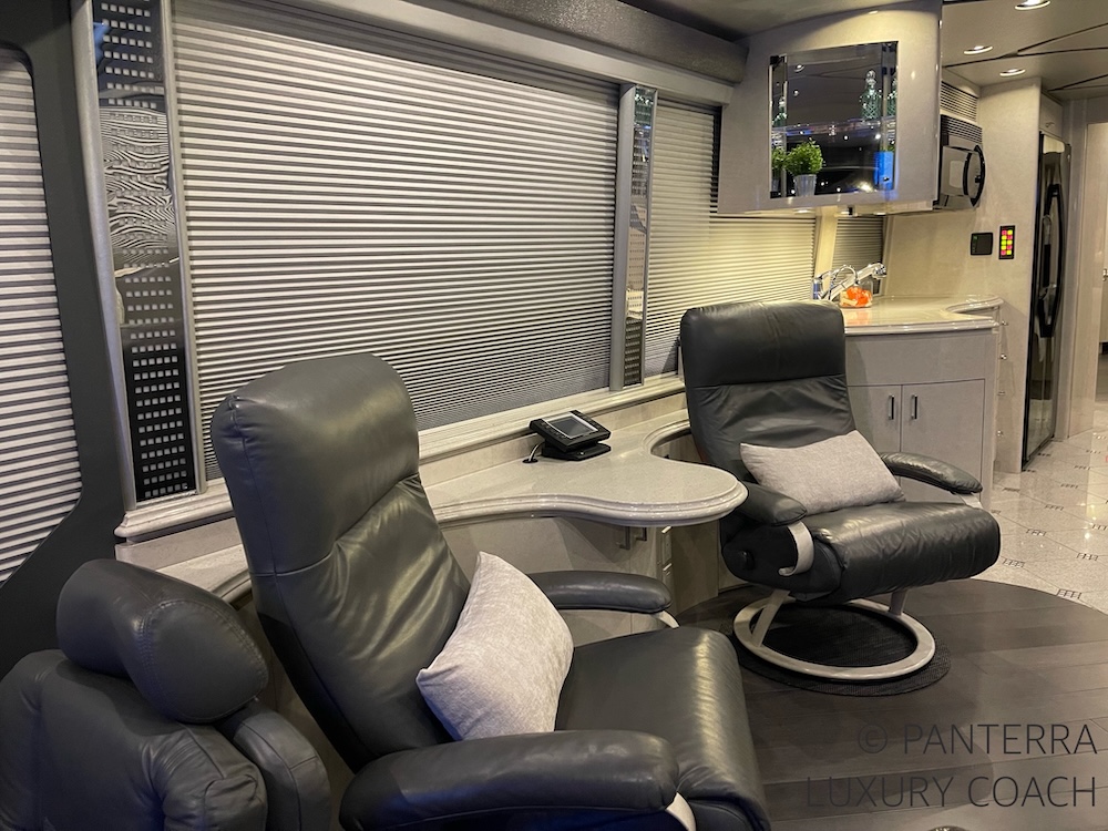2006 Prevost Marathon H3-45 For Sale
