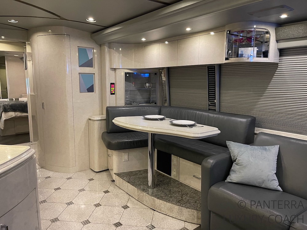 2006 Prevost Marathon H3-45 For Sale