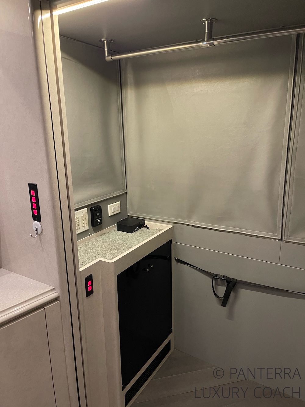 2006 Prevost Marathon H3-45 For Sale
