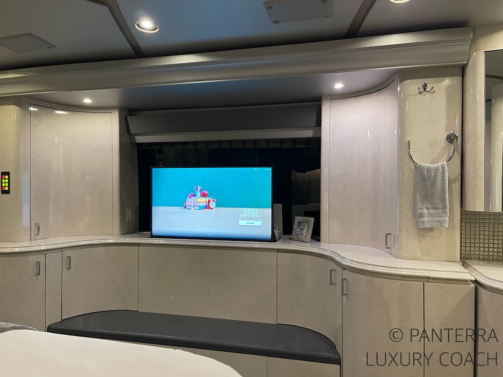2006 Prevost Marathon H3-45 For Sale