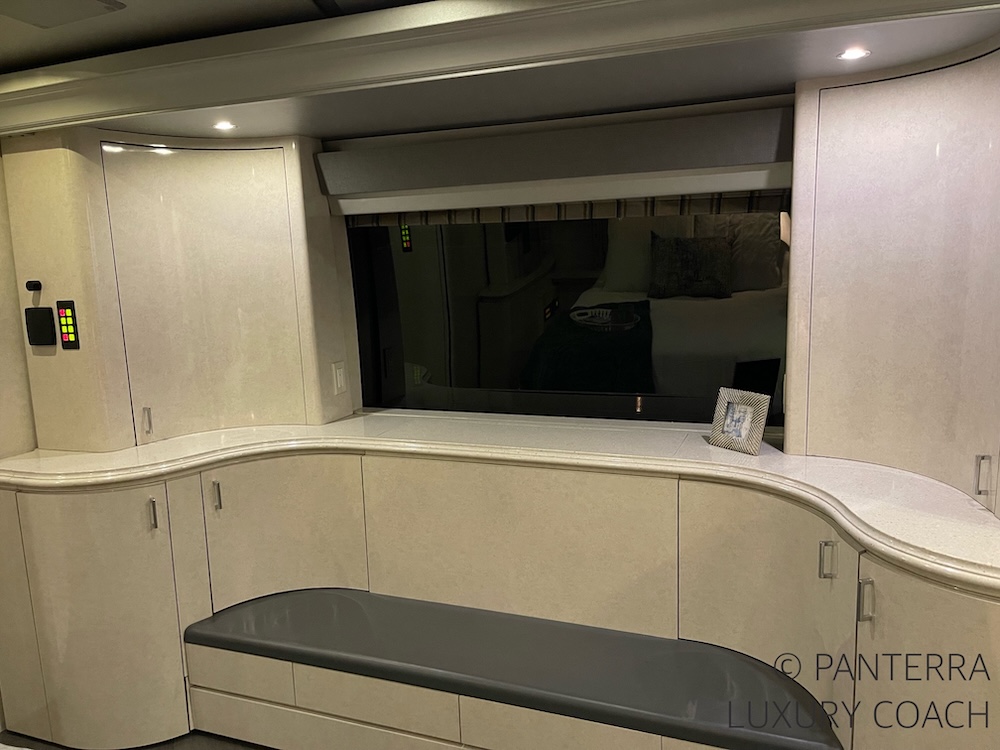 2006 Prevost Marathon H3-45 For Sale