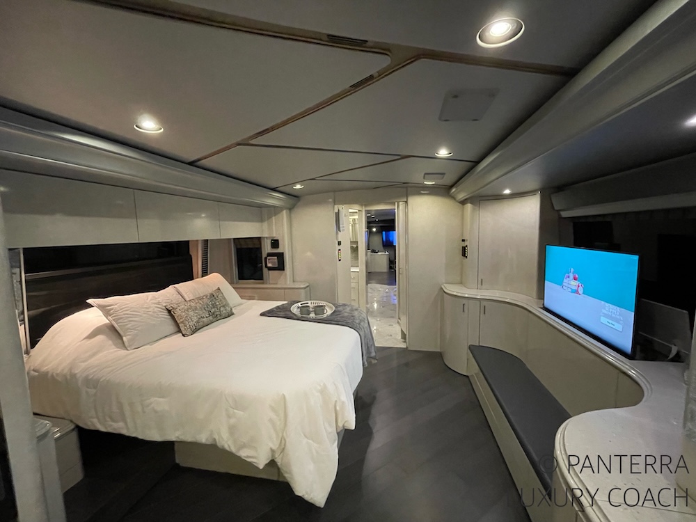 2006 Prevost Marathon H3-45 For Sale