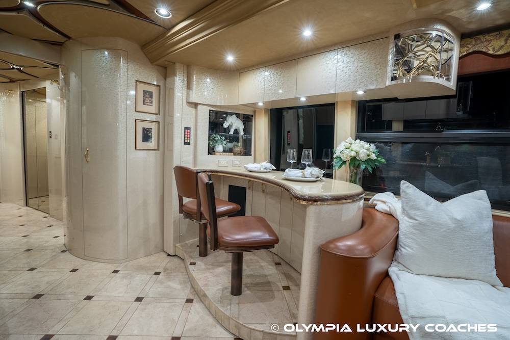 2006 Prevost Marathon H3-45 For Sale